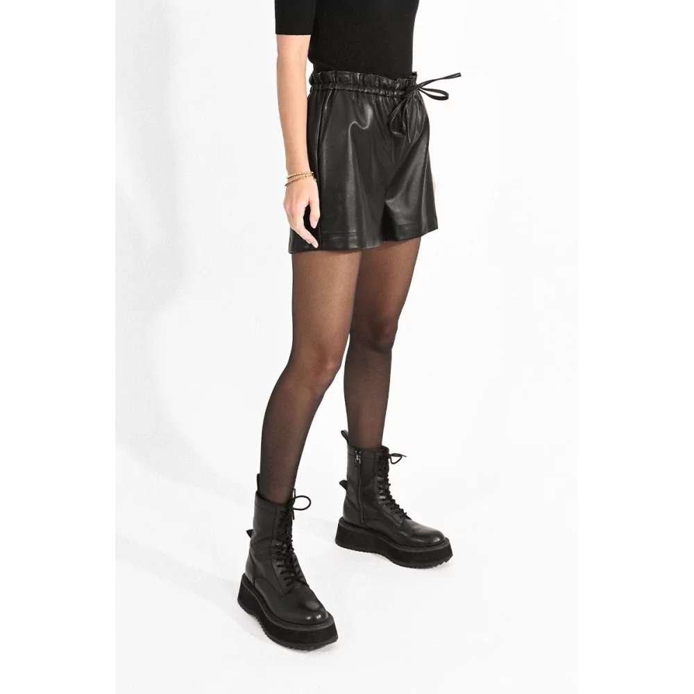 MOLLY BRACKEN - LADIES WOVEN SHORTS