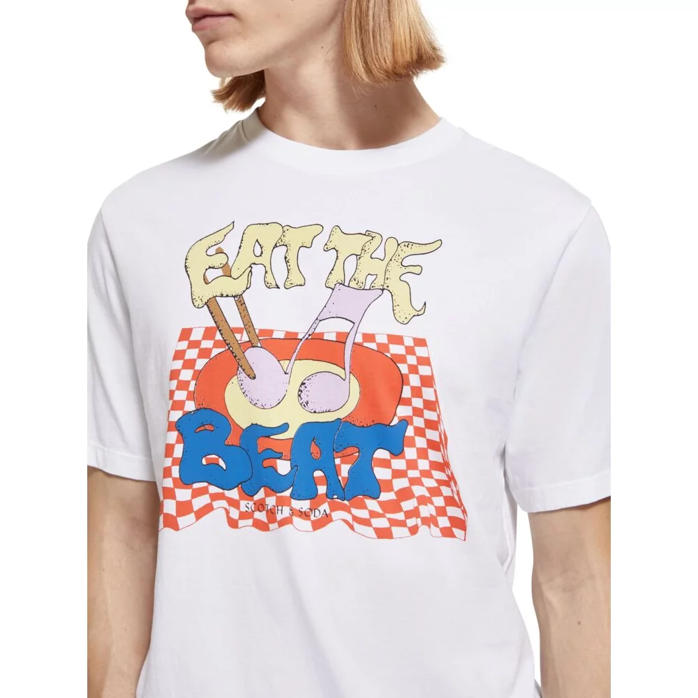 SCOTCH AND SODA - REGULAR FIT CHEST ARTWORK T-SHIRT IN ORGANIC C