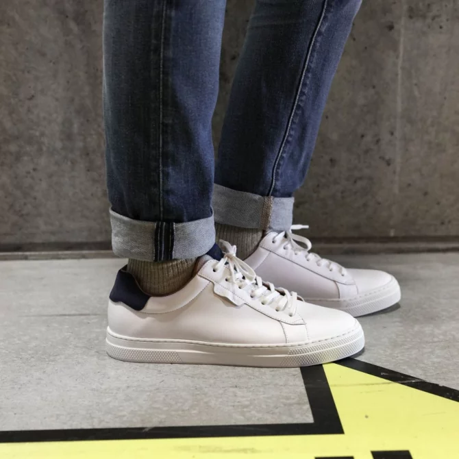 SCHMOOVE - SPARK CLAY