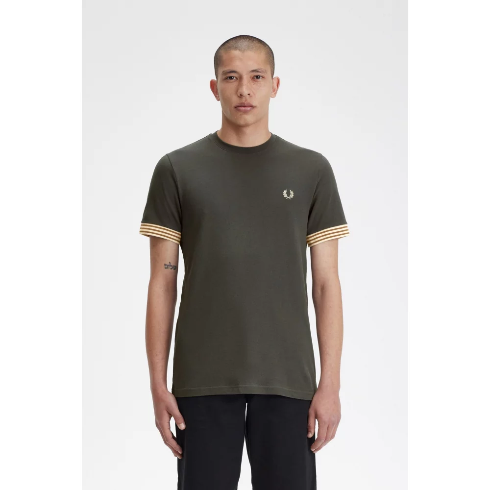 FRED PERRY - STRIPED CUFF T-SHIRT