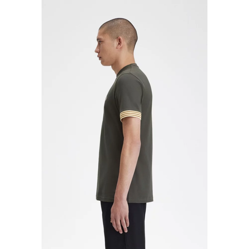 FRED PERRY - STRIPED CUFF T-SHIRT