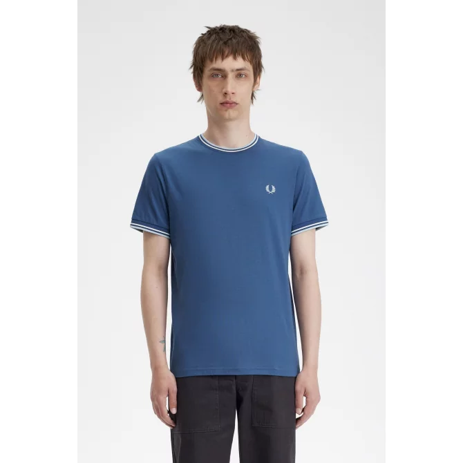 FRED PERRY - TWIN TIPPED T-SHIRT