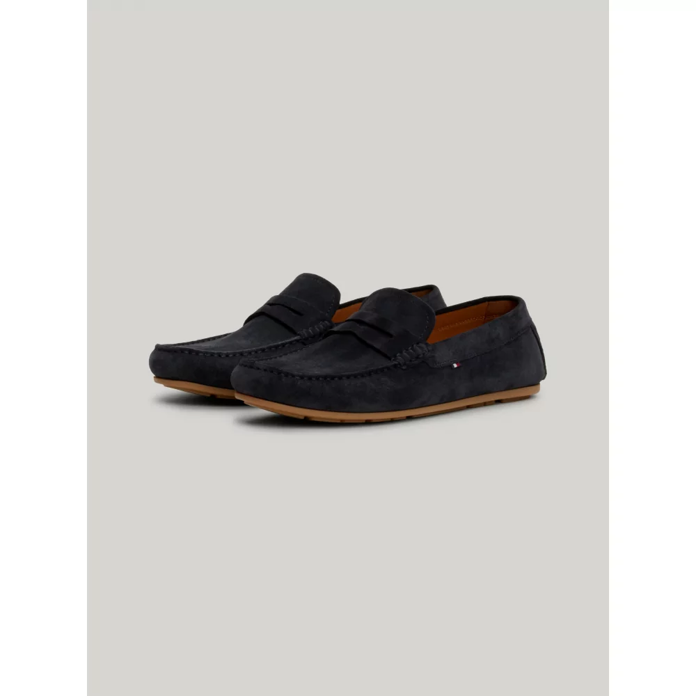 TOMMY HILFIGER - CASUAL HILFIGER SUED