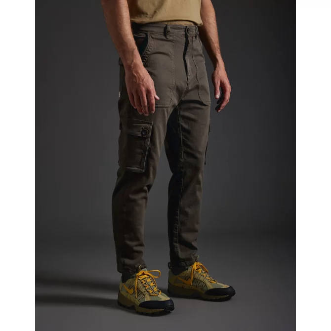 PULL IN - DENING CARGO SCAPE